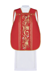 Ornat rzymski bogato haftowany z symbolem liturgicznym. KOR/200/02/01 CZERWONY