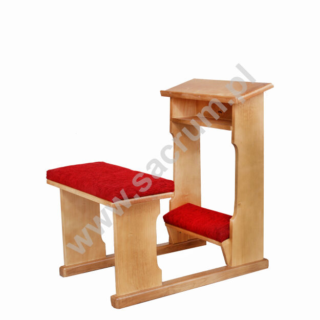 Klęcznik drewniany, wyściełany welurem z podnóżkiem i siedziskiem